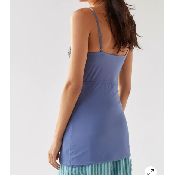 FINAL PRICE! NEW! UO COSET SLIP - Picture 4 of 4